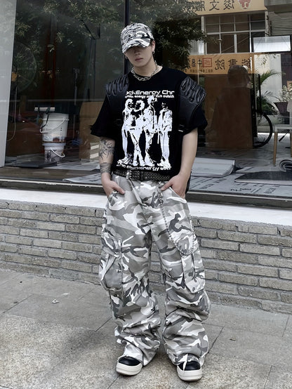 Camo Cargo Pants - Relaxed Fit