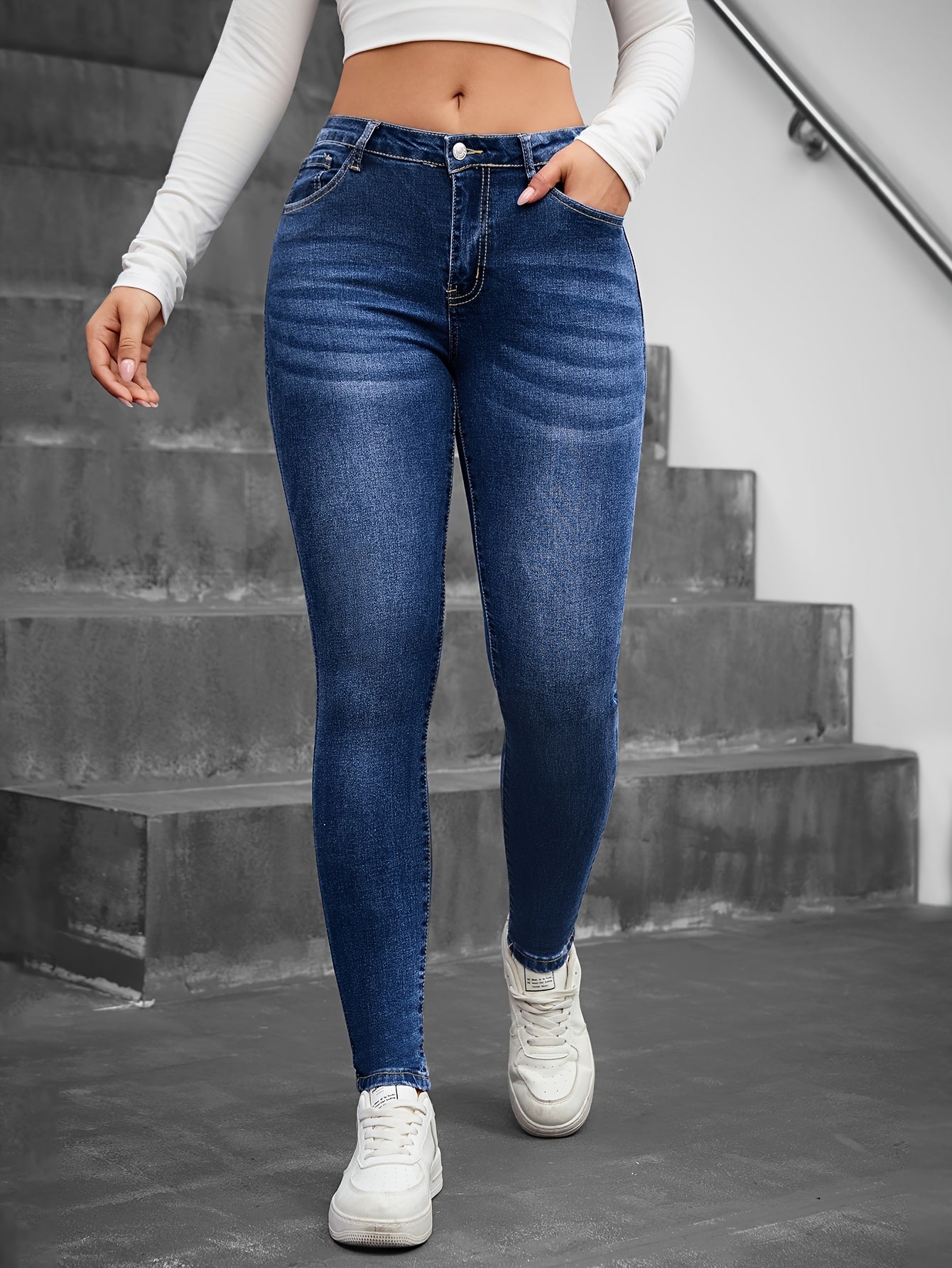 Fashionable Light Blue Skinny Jeans