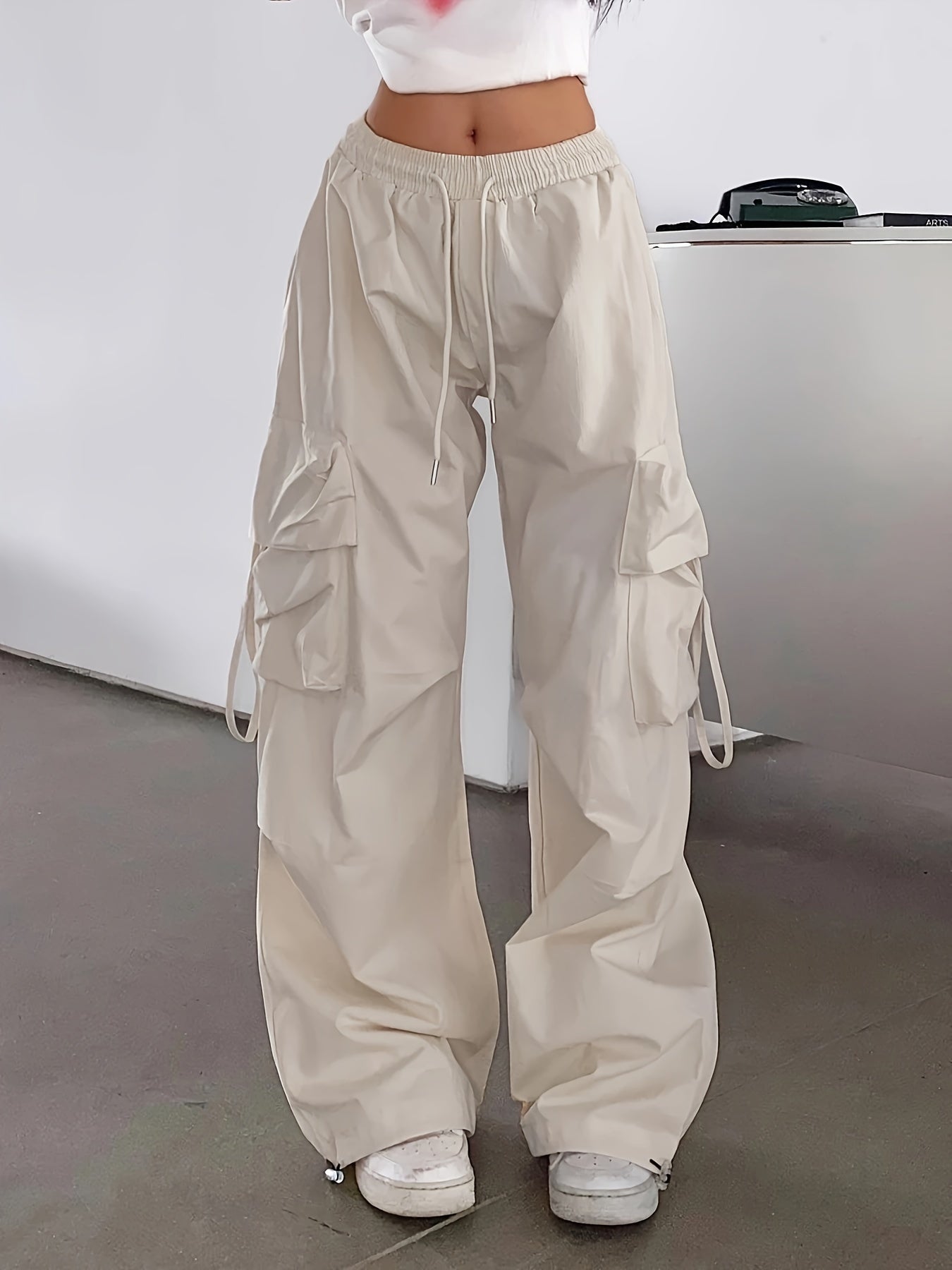 Flap Pockets Wide Leg Cargo Pants