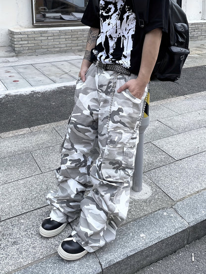 Camo Cargo Pants - Relaxed Fit