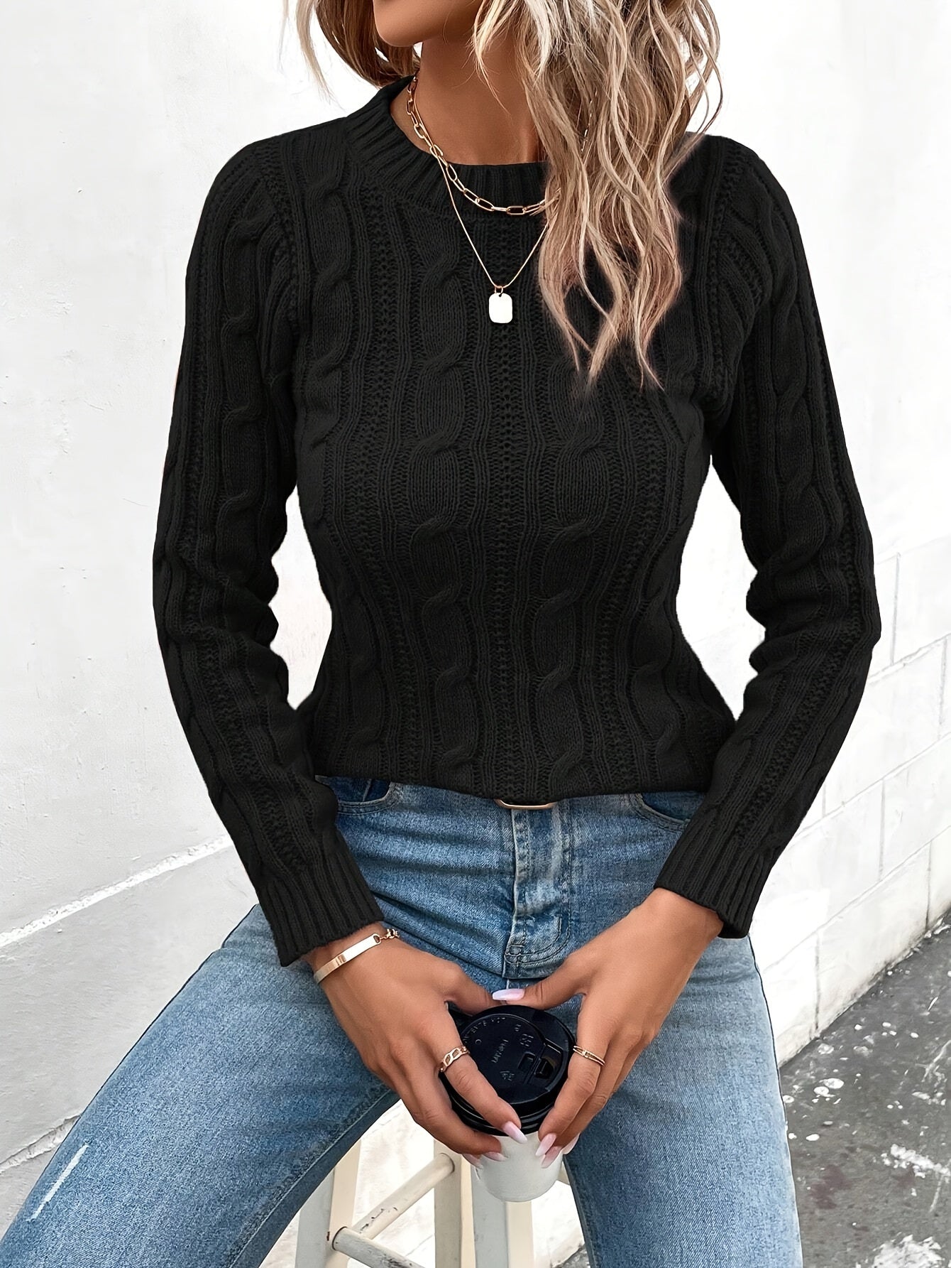 Cable Knit Crew Neck Slim Sweater