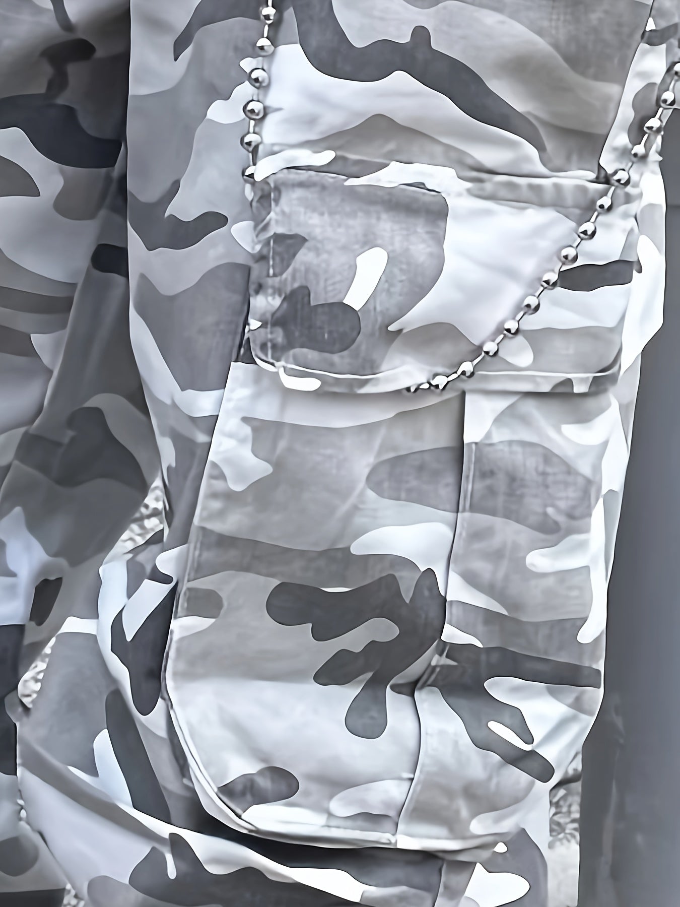 Camo Cargo Pants - Relaxed Fit